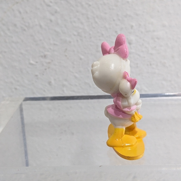 Disney 1991 Kellogg Co Daisy Duck & Baby Figure, 2", Vintage - Picture 4 of 11